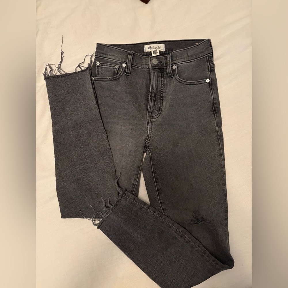 Madewell The Perfect Vintage Jean in Cosner Wash: Knee-Rip Edition